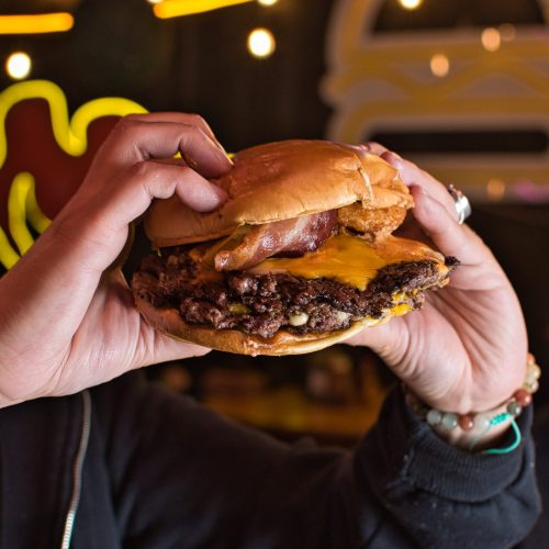 Smash Burgers Querétaro | Burgers and fries | buff